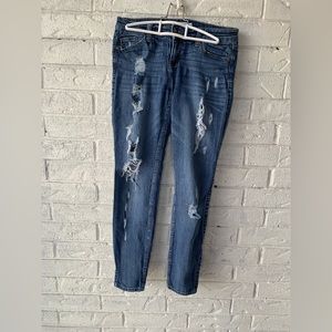 Distressed skinny jeans